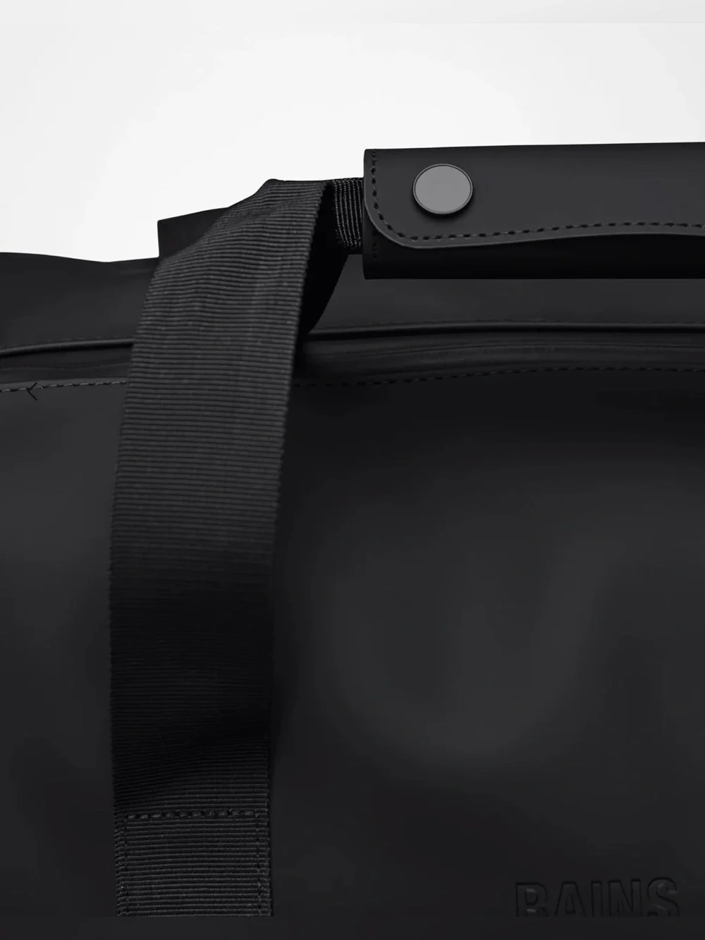NWT RAINS Hilo Weekend Bag Small Black